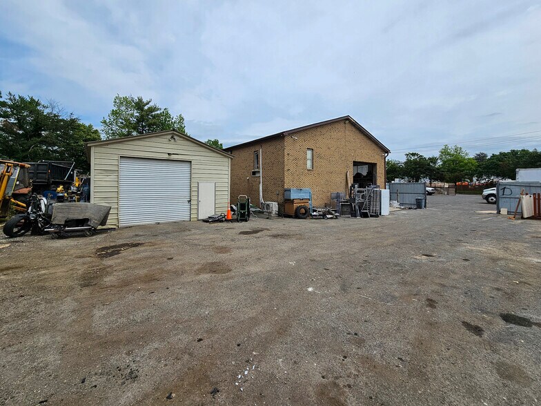 More Photos Of 6301 Foxley Rd, Upper Marlboro Light Manufacturing For Sale