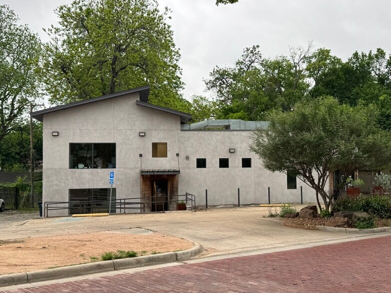 Primary Photo Of 4319 Camp Bowie Blvd, Fort Worth Medical For Sale