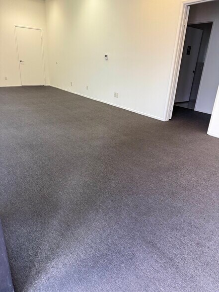More Photos Of 2640-2650 River Ave, Rosemead Warehouse For Lease