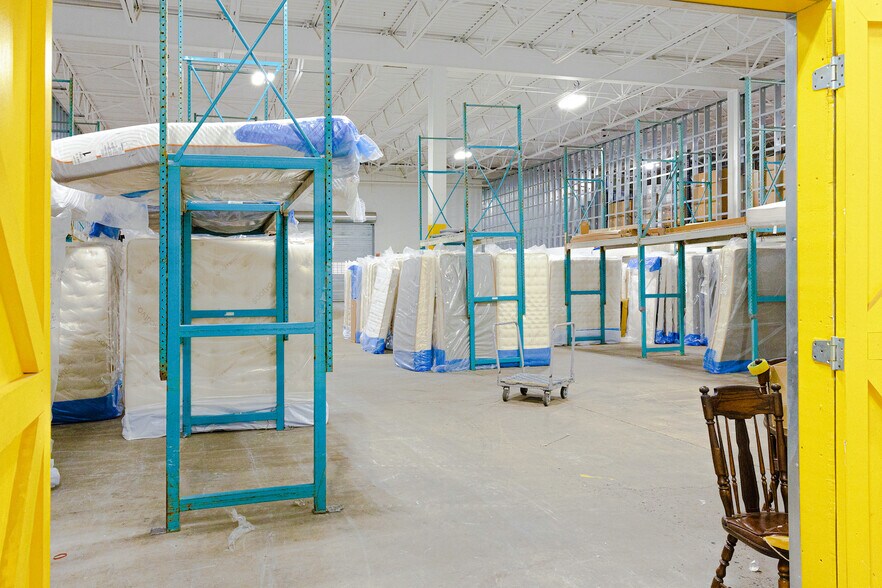 More Photos Of 171 Heller Pl, Bellmawr Warehouse For Lease