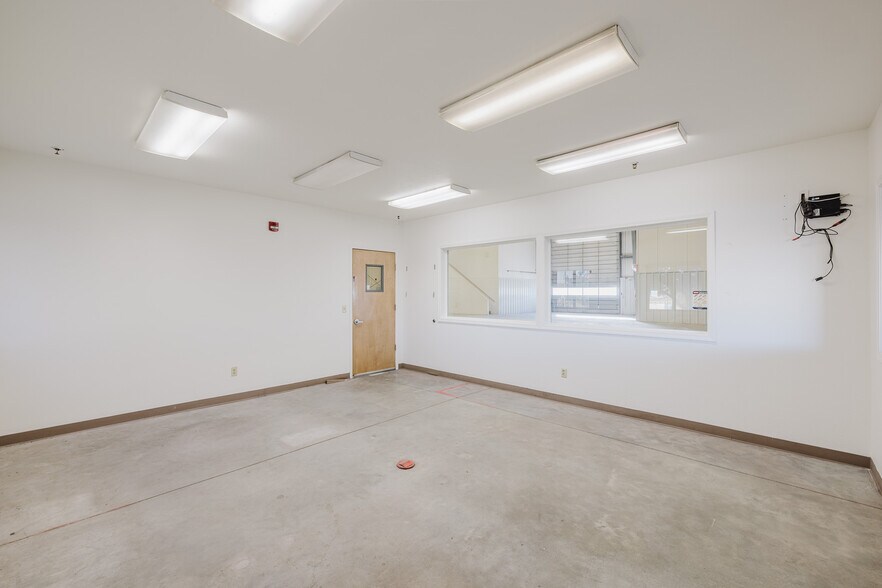 More Photos Of 2575 Alta Vista Dr, Elko Warehouse For Lease