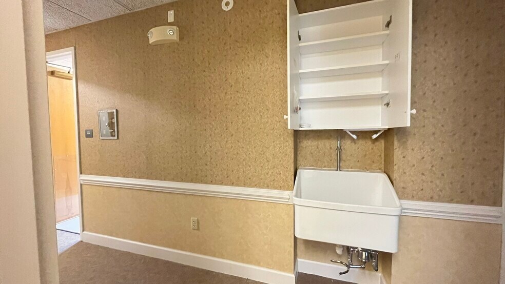 More Photos Of 4113 Capitol St, Durham Medical For Lease