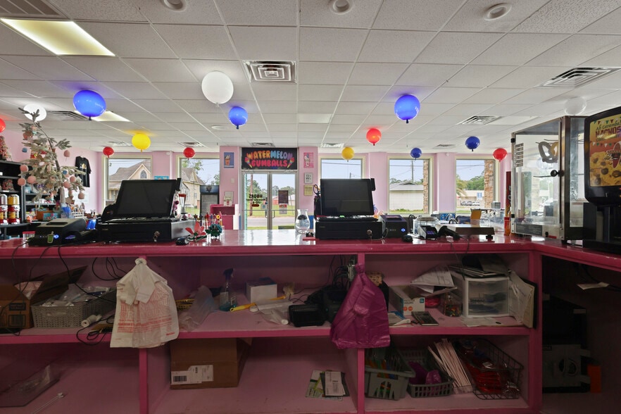 More Photos Of 298 W Orange St, Jesup Restaurant For Sale