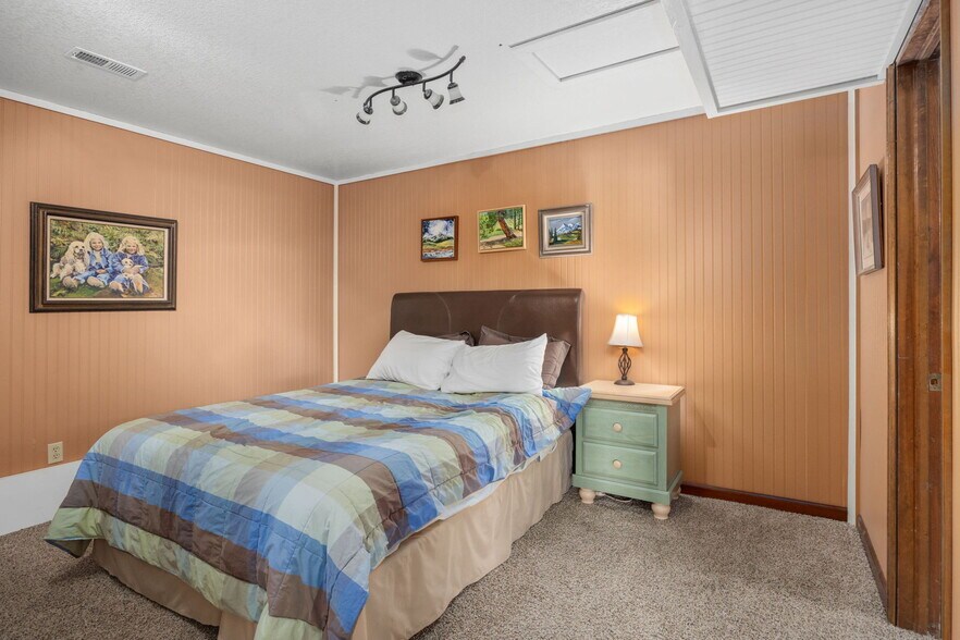 More Photos Of 1 Stevenson Rd, Laramie Specialty For Lease