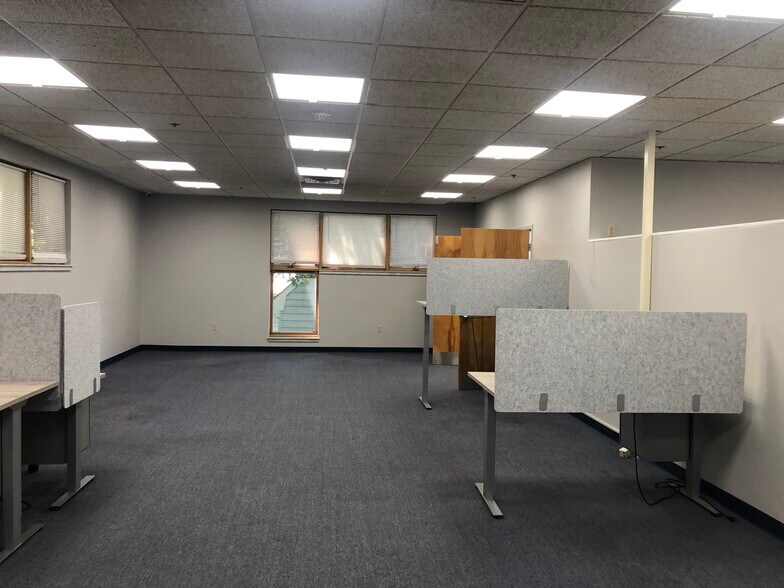More Photos Of 1345 Queen Anne Rd, Teaneck Office For Lease