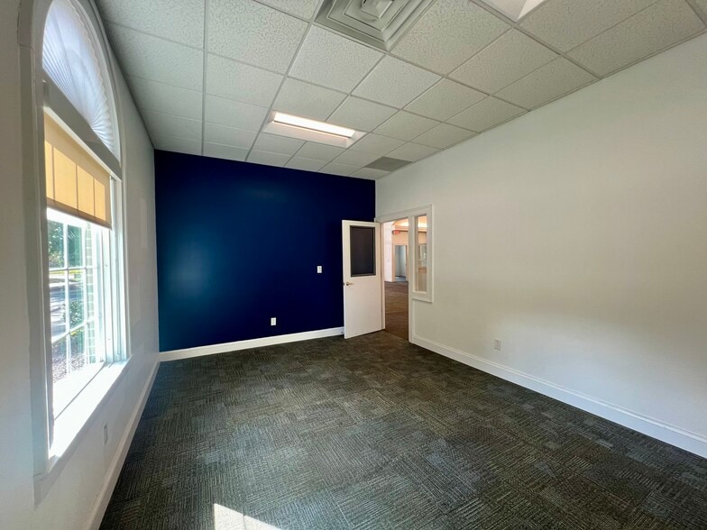 More Photos Of 991 S Mcpherson Church Rd, Fayetteville Bank For Lease