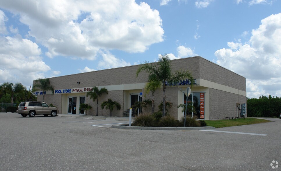 More Photos Of 24630 Sandhill Blvd, Punta Gorda Showroom For Sale
