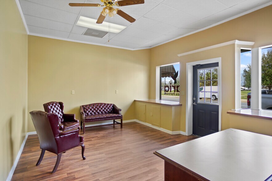 Primary Photo Of 20735 Central Ave E, Blountstown Office For Sale