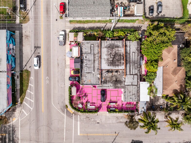 More Photos Of 195 NW 40th St, Miami General Retail For Sale