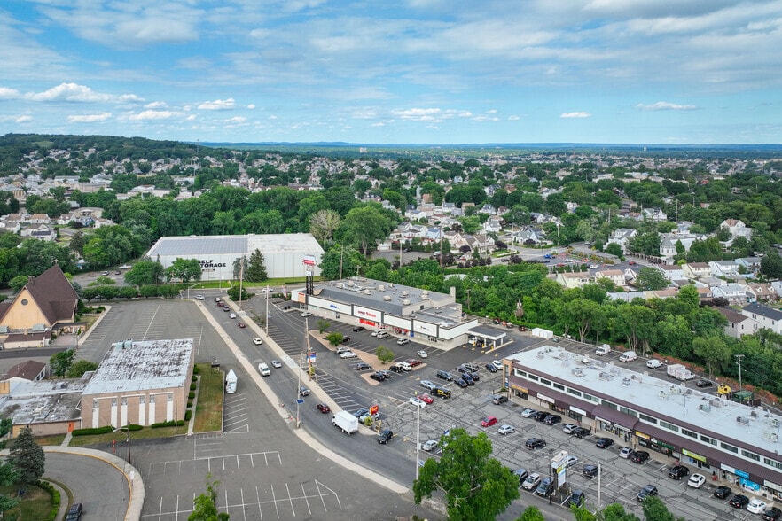 More Photos Of 490 Chamberlain Ave, Paterson Freestanding For Sale