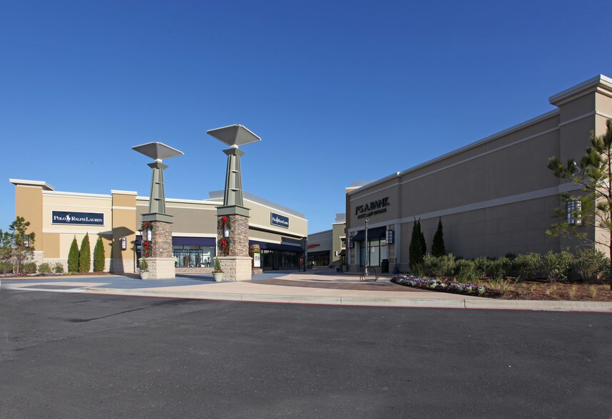 More Photos Of Hwy 78, Leeds Unknown For Lease