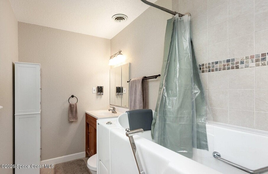 More Photos Of 2625 Garden St, Titusville Office For Sale