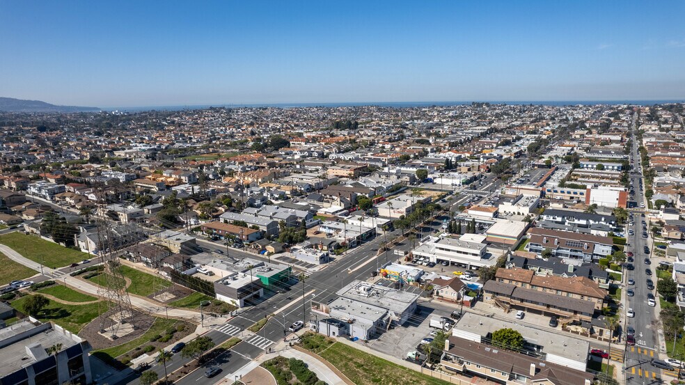 More Photos Of 2500 Artesia Blvd, Redondo Beach General Retail For Sale