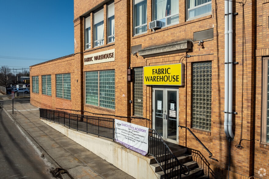 More Photos Of 970 New Brunswick Ave, Rahway Warehouse For Lease
