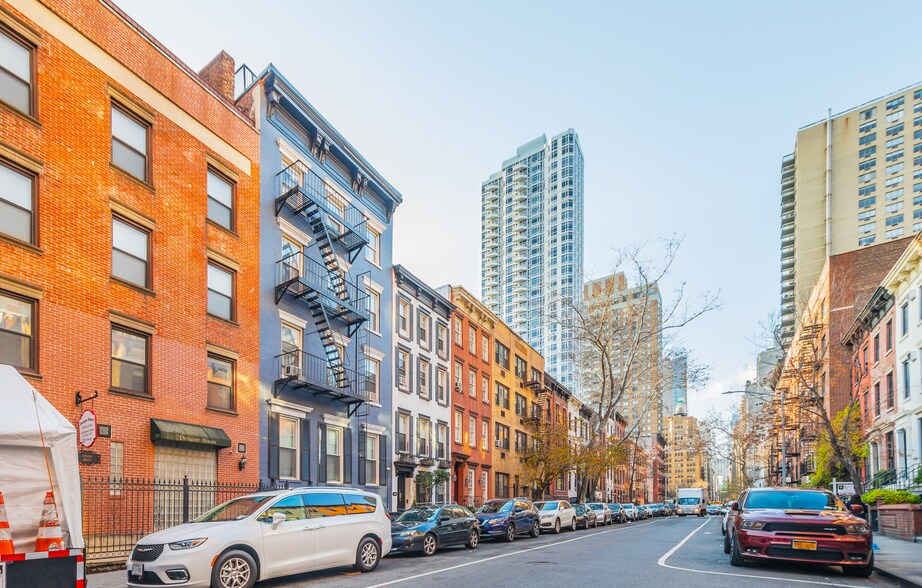 More Photos Of 248 E 32nd St, New York Apartments For Sale