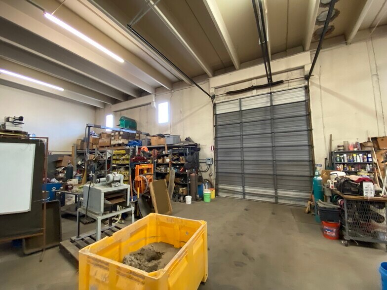 More Photos Of 3030-3040 S Vallejo St, Englewood Warehouse For Sale