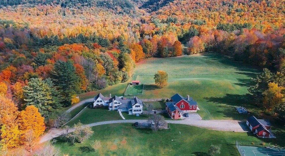 More Photos Of 507 Benson Rd, Manchester Center Specialty For Sale