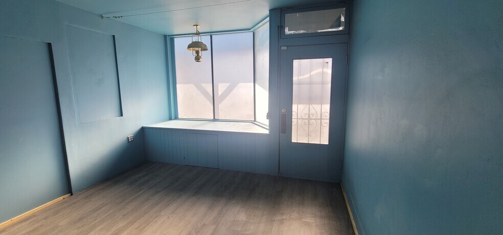 More Photos Of 352 California St, Maricopa General Retail For Sale