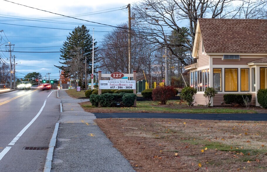 More Photos Of 127 Washington St, Norwell Medical For Lease