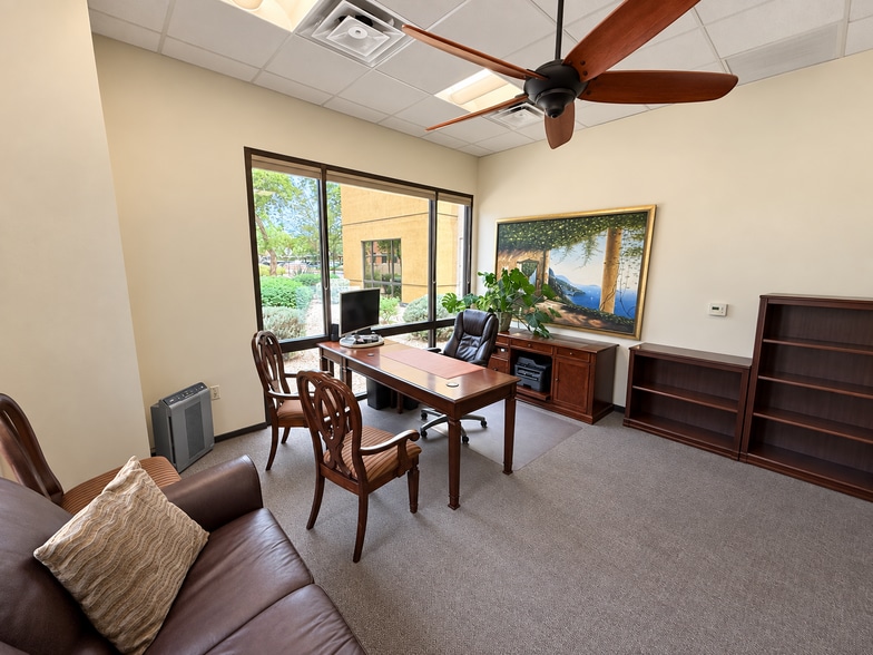 More Photos Of 9965 N 95th St, Scottsdale Medical For Sale