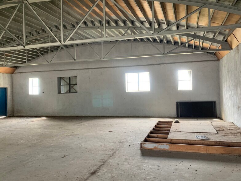 More Photos Of 2208 Dickerson Pike, Nashville Warehouse For Lease