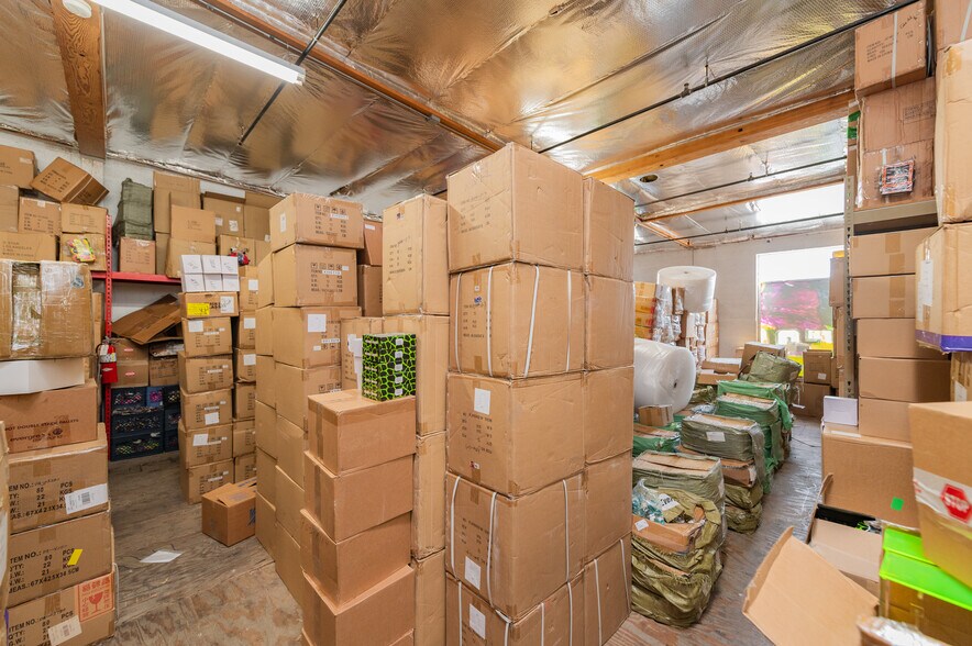 More Photos Of 462-472 E 4th St, Los Angeles General Retail For Sale