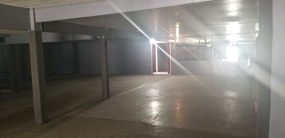 More Photos Of 2435 S K St, Tulare Bar For Sale