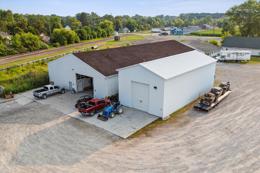 More Photos Of 5232 Morrish Rd, Swartz Creek Office For Sale