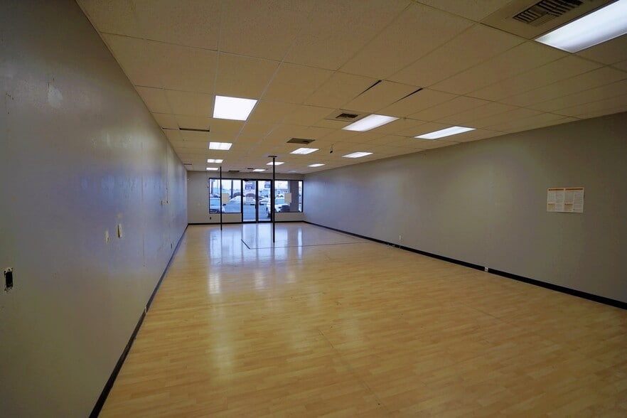 More Photos Of 1731 S 1st St, Yakima Freestanding For Lease