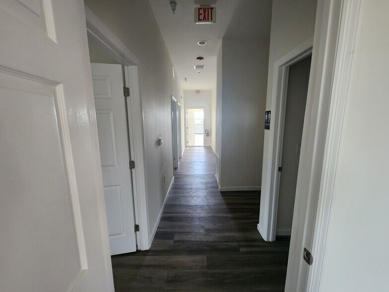 More Photos Of 2641 Fruitville Rd 0, Sarasota Medical For Sale