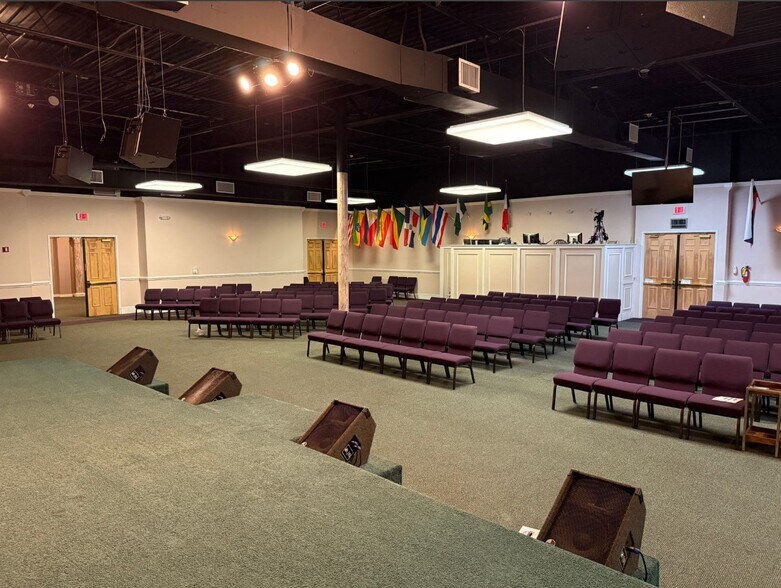 More Photos Of 4020 Capital Blvd, Raleigh General Retail For Lease