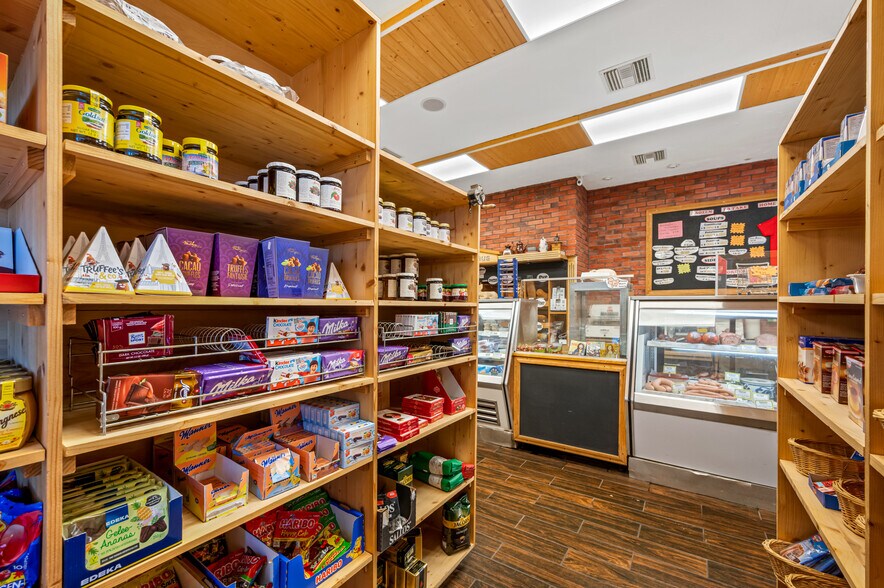 More Photos Of 1995 E Bay Dr, Largo Restaurant For Sale