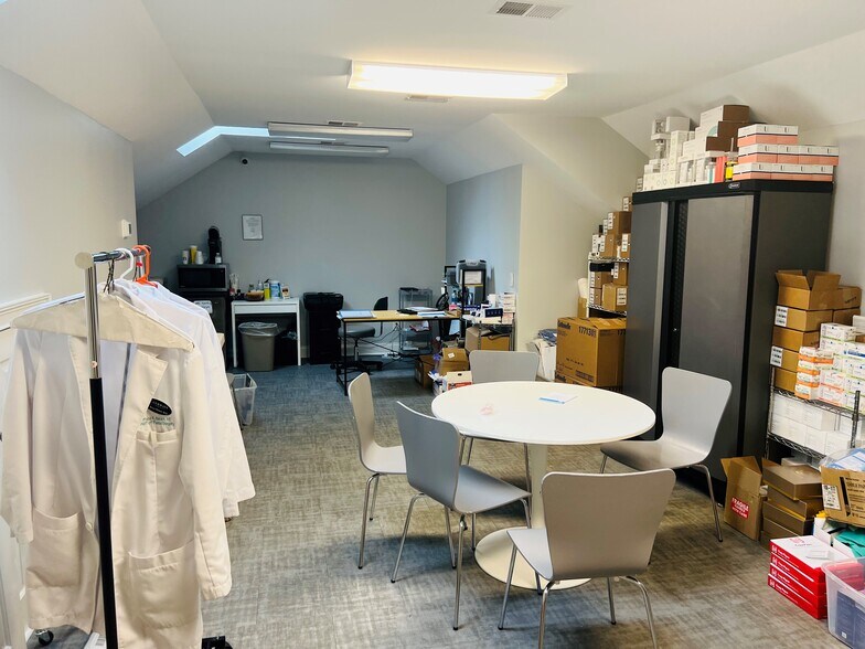 More Photos Of 56 Business Center Dr, Pawleys Island Medical For Sale