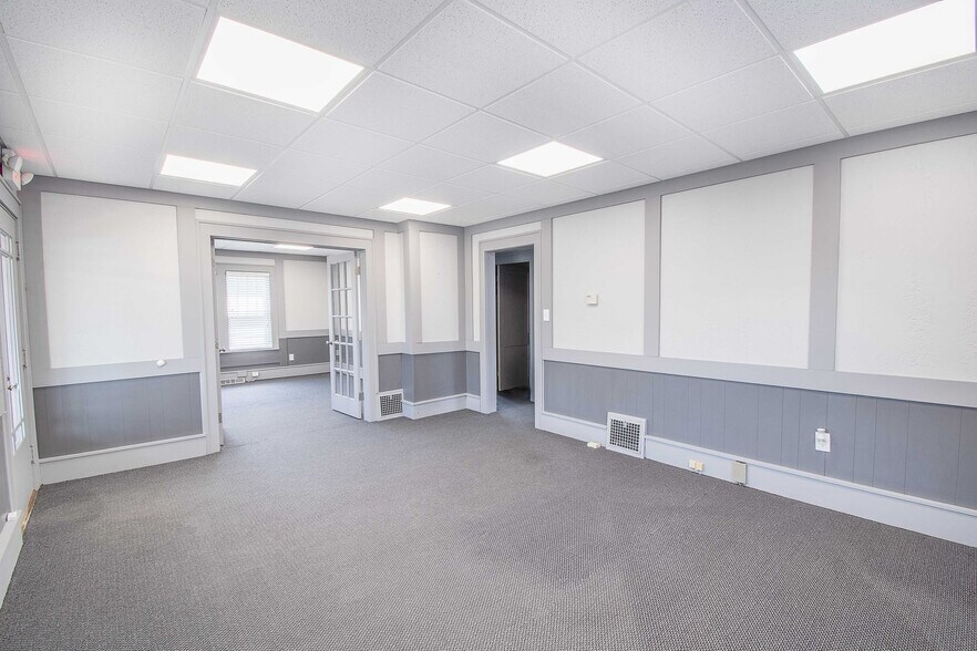 More Photos Of 8419 Cleveland Ave NW, North Canton Office Residential For Sale