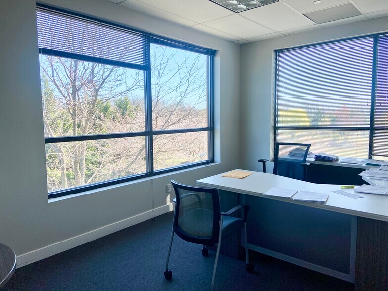 More Photos Of 23430 Rock Haven Way, Sterling Light Distribution For Lease