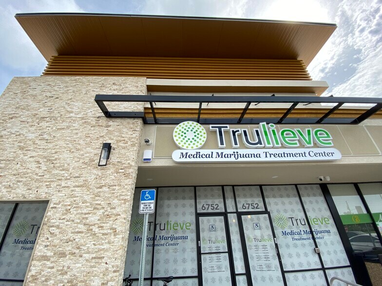More Photos Of 6750-6754 22nd Ave, Saint Petersburg Freestanding For Lease