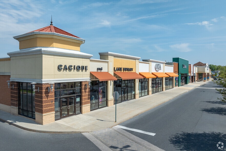 Primary Photo Of Carlisle Pike @ NWC Carlisle Pike (US Rte 11) & Lam, Mechanicsburg Unknown For Lease