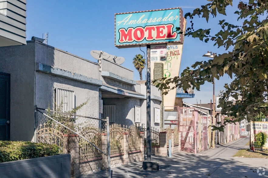More Photos Of 7617 S Figueroa St, Los Angeles Hotel For Sale