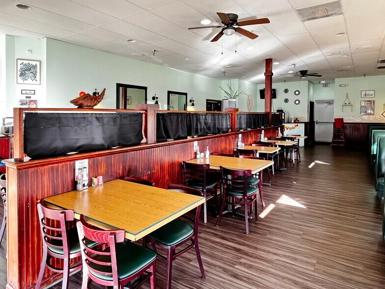 More Photos Of 32 N Dupont Hwy, Selbyville Unknown For Lease