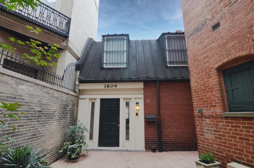 More Photos Of 1604-1606 New Hampshire Ave NW, Washington Office For Lease