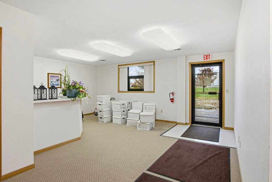 More Photos Of 8007 Industrial Park Ln, Atchison Industrial For Sale