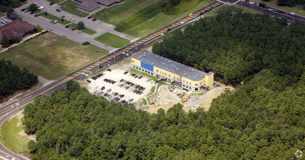 More Photos Of 36 Airport Rd, Lakewood Office For Lease