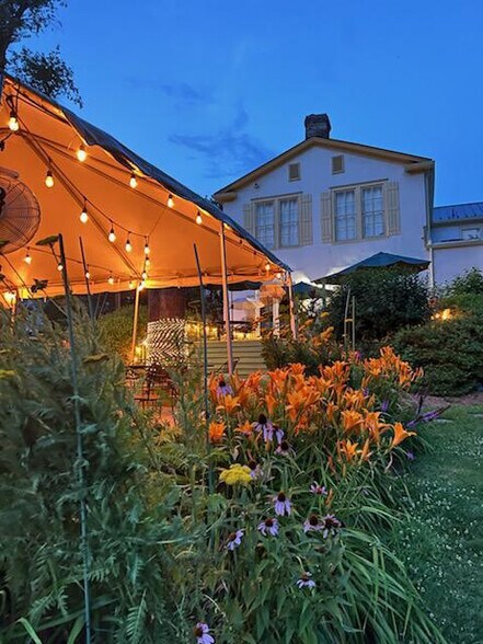 More Photos Of 675 Zachary Taylor Hwy, Flint Hill Hospitality For Sale