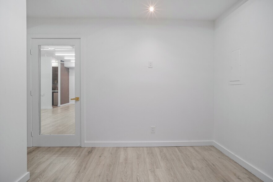 More Photos Of 2535 Kettner Blvd, San Diego Office Residential For Sale