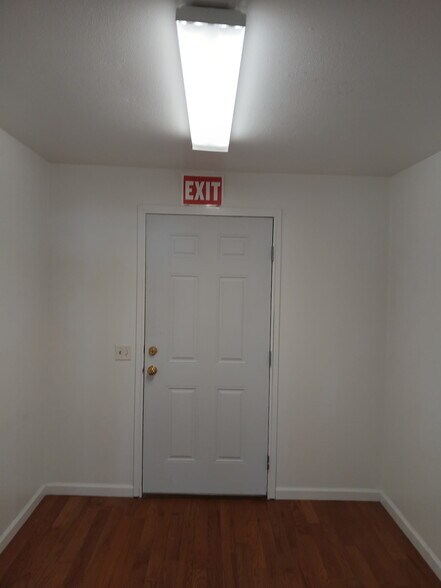 More Photos Of 153 S Maine St, Fallon General Retail For Lease
