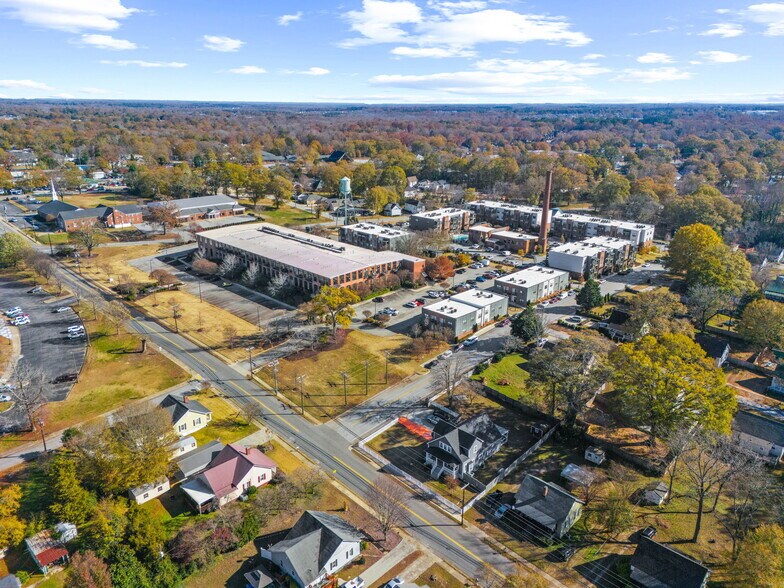 More Photos Of 300 South St, Simpsonville Apartments For Lease