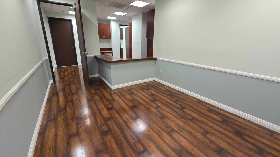More Photos Of 15775 Laguna Canyon Rd, Irvine Medical For Lease