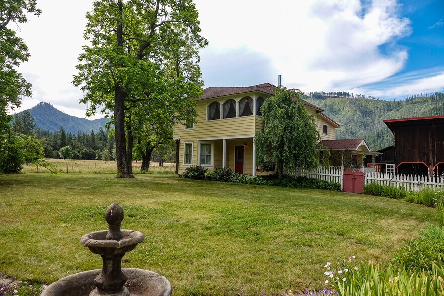 More Photos Of 44510 State 96 Hwy, Seiad Valley Land For Sale