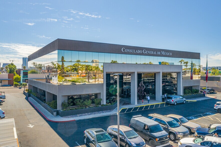 More Photos Of 320 E McDowell Rd, Phoenix Medical For Lease