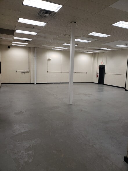 More Photos Of 123 Washington St, Holliston Light Manufacturing For Lease